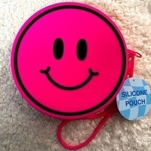 East Main "Smiley Face" Silicone Zipper Storage Case Wristlet